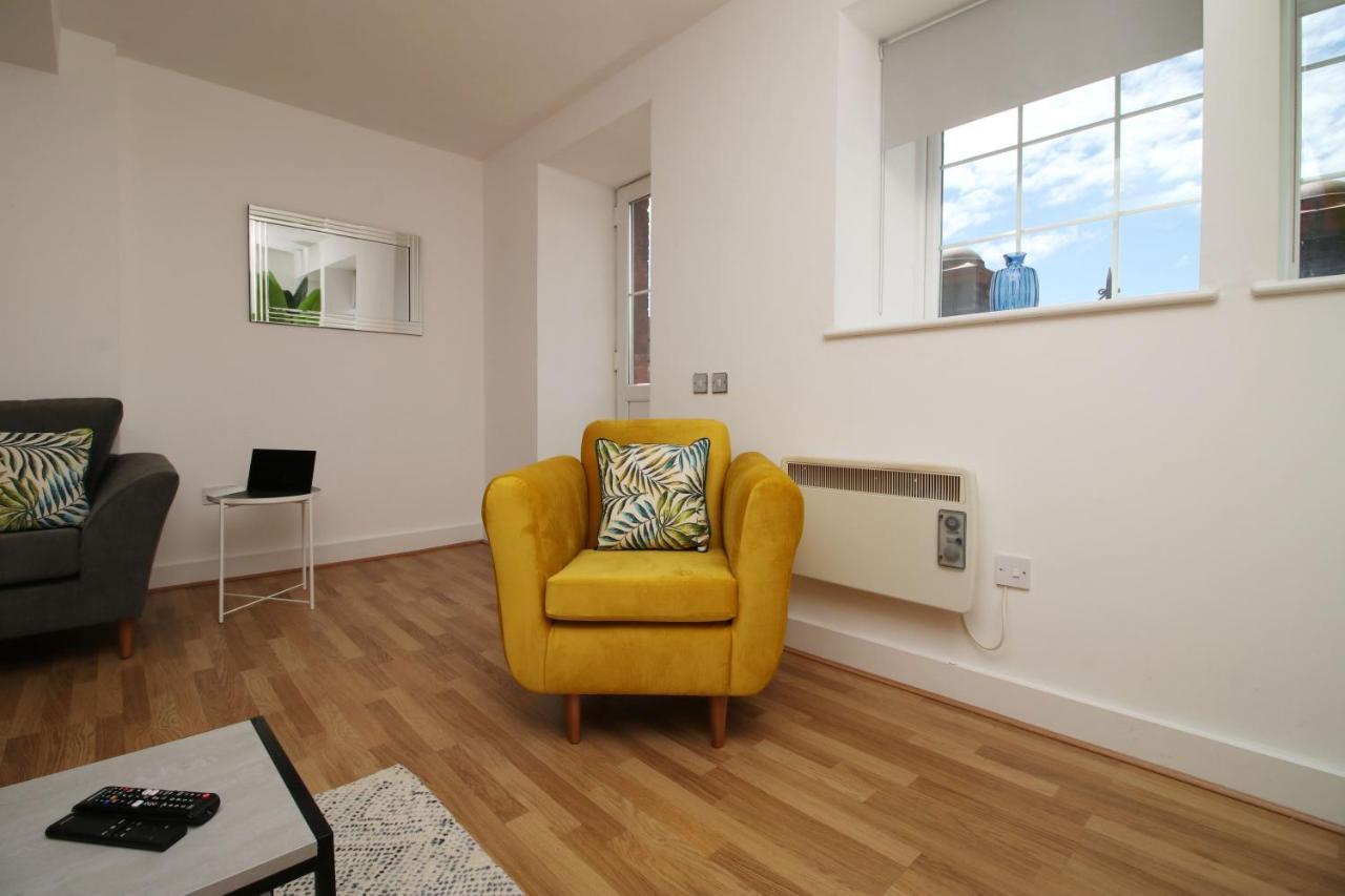 St Thomas Loft Views By Ssw - 2Br, Parking, Sleeps 4, Easy Access To City Centre, Marina, Beach And M4 สวอนซี ภายนอก รูปภาพ